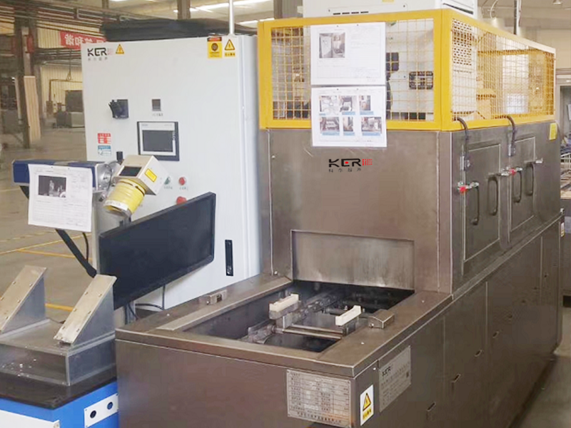 超聲波清洗設(shè)備在噴漆前需要注意哪些事項(xiàng)？